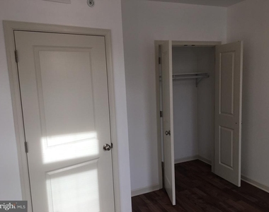 6619 Ridge Avenue - Photo Thumbnail 2