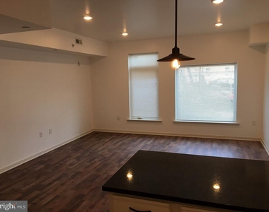 6619 Ridge Avenue - Photo Thumbnail 5