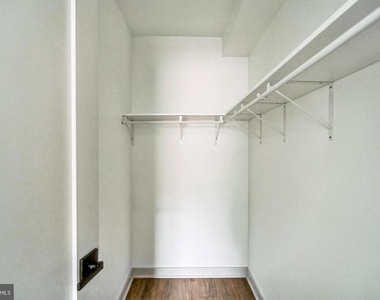 6515 Ridge Avenue - Photo Thumbnail 8