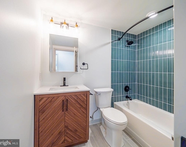6515 Ridge Avenue - Photo Thumbnail 6