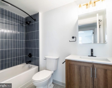 6237 Germantown Avenue - Photo Thumbnail 4