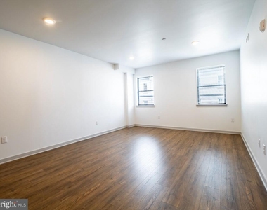 6237 Germantown Avenue - Photo Thumbnail 2