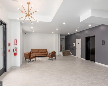 6237 Germantown Avenue - Photo Thumbnail 7