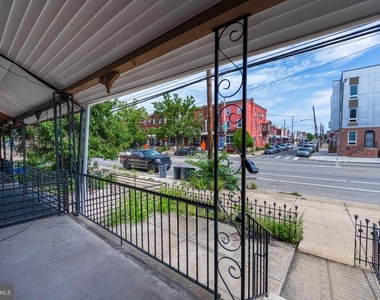 948 Belmont Avenue - Photo Thumbnail 9