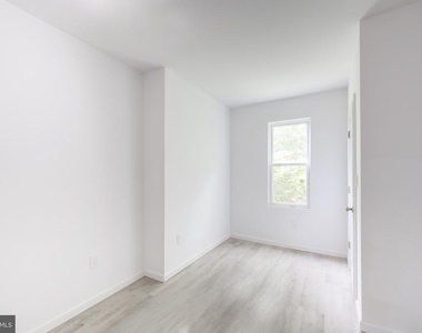 948 Belmont Avenue - Photo Thumbnail 7