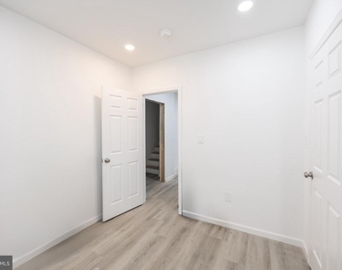 948 Belmont Avenue - Photo Thumbnail 10