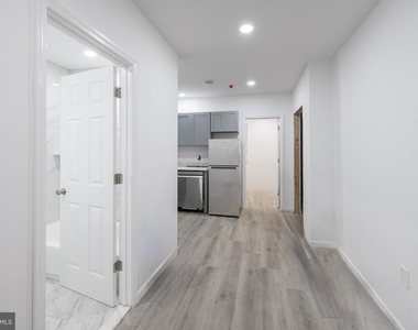 948 Belmont Avenue - Photo Thumbnail 8