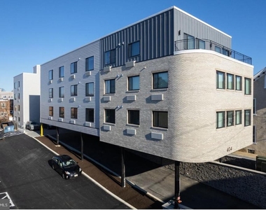 404 Fountain Street - Photo Thumbnail 6