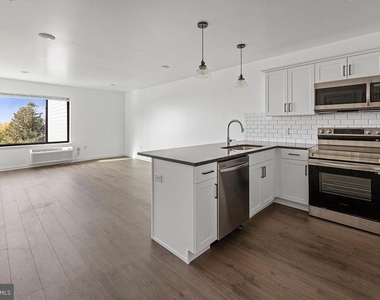 404 Fountain Street - Photo Thumbnail 1