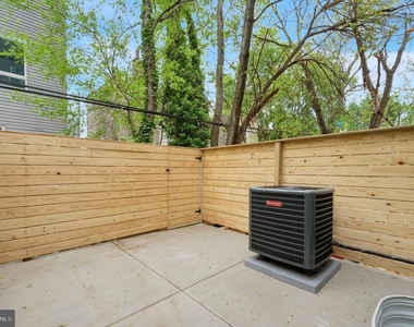 2209 N Franklin Street - Photo Thumbnail 11