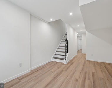 2209 N Franklin Street - Photo Thumbnail 12