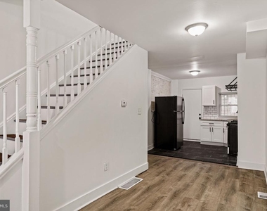 2117 N Hope Street - Photo Thumbnail 3
