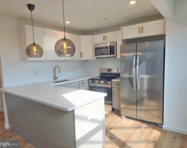 2401 Kensington Avenue - Photo Thumbnail 1