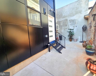2401 Kensington Avenue - Photo Thumbnail 11