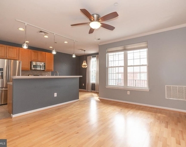 3138 W Master Street - Photo Thumbnail 2