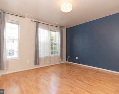 3138 W Master Street - Photo Thumbnail 5