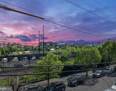 637 N 32nd Street - Photo Thumbnail 16