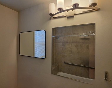 637 N 32nd Street - Photo Thumbnail 11