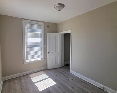 637 N 32nd Street - Photo Thumbnail 9