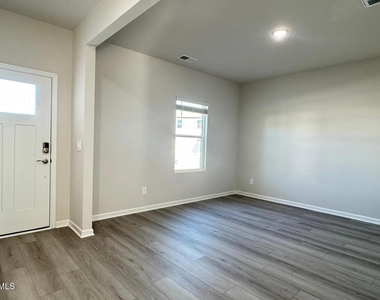 180 White Birch Lane - Photo Thumbnail 5