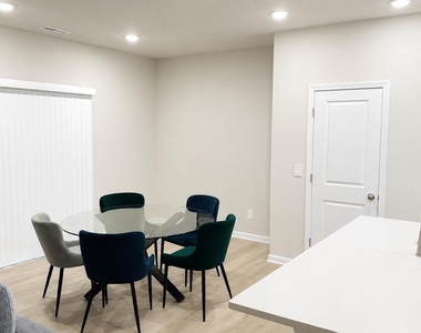 609 Red River Drive - Photo Thumbnail 3