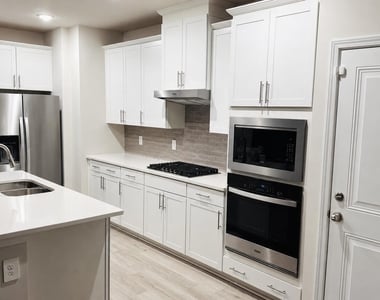 609 Red River Drive - Photo Thumbnail 1
