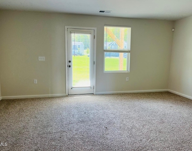 2723 Chert Lane - Photo Thumbnail 8