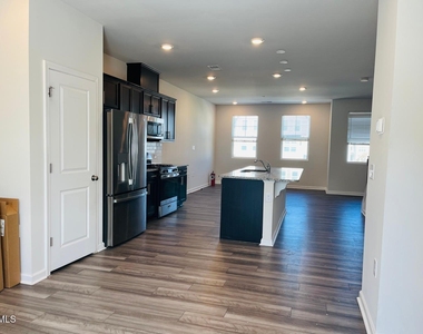 2723 Chert Lane - Photo Thumbnail 17