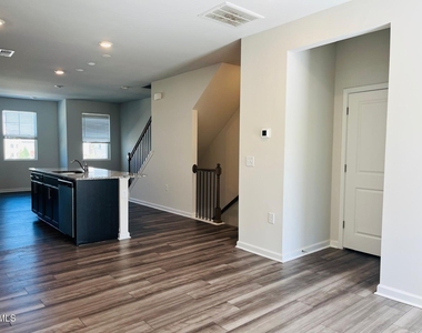 2723 Chert Lane - Photo Thumbnail 13