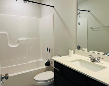 2723 Chert Lane - Photo Thumbnail 10
