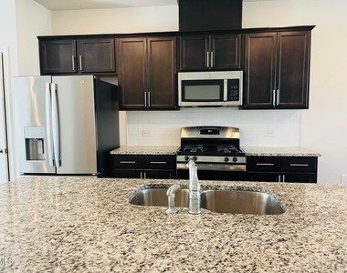 2723 Chert Lane - Photo Thumbnail 18
