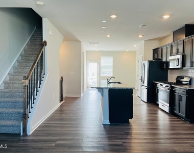 2723 Chert Lane - Photo Thumbnail 14