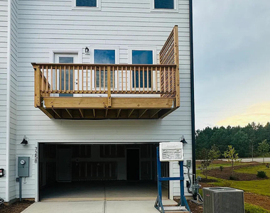 7258 Morris Acres Road - Photo Thumbnail 13