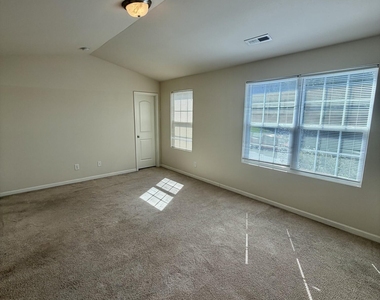 1204 Sweetgrass Street - Photo Thumbnail 15