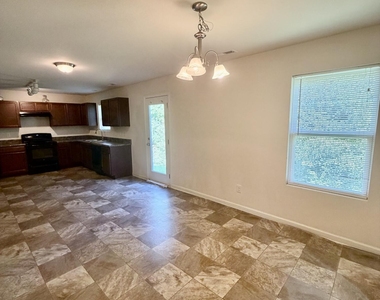 1204 Sweetgrass Street - Photo Thumbnail 4