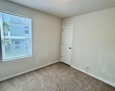 1204 Sweetgrass Street - Photo Thumbnail 18