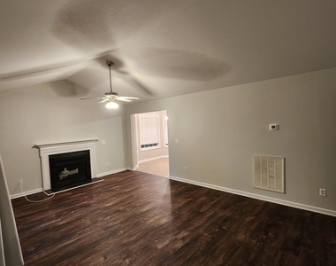134 W Oak Avenue - Photo Thumbnail 10