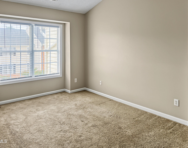 7209 Doverton Court - Photo Thumbnail 16