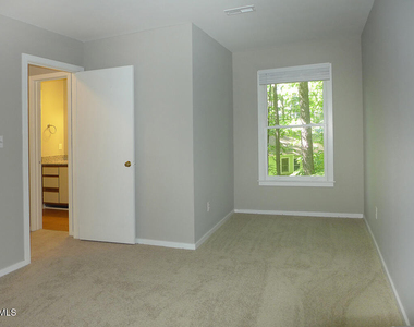 118 Lantern Way - Photo Thumbnail 10