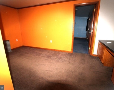 2212 Beaver Valley Pike - Photo Thumbnail 9