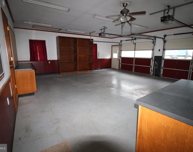 2212 Beaver Valley Pike - Photo Thumbnail 12