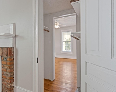 106 W Ivey Street - Photo Thumbnail 8