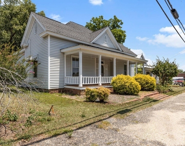 106 W Ivey Street - Photo Thumbnail 20