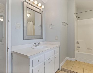 106 W Ivey Street - Photo Thumbnail 17