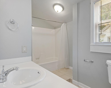 106 W Ivey Street - Photo Thumbnail 18