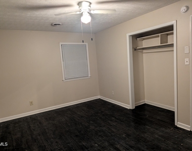 1020 Riverside Circle - Photo Thumbnail 21