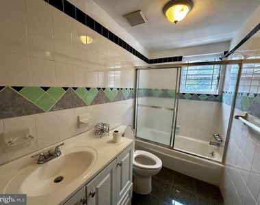 912 Ridge Avenue - Photo Thumbnail 8