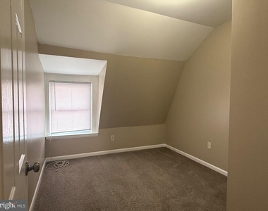 36 Spruce Street - Photo Thumbnail 9