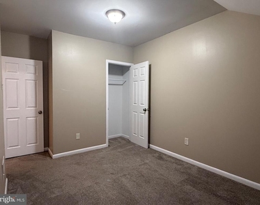 36 Spruce Street - Photo Thumbnail 12