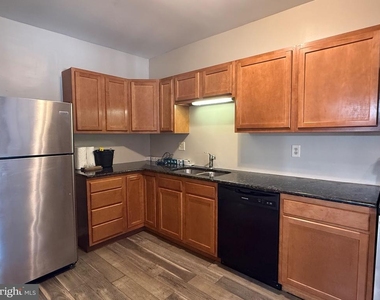 36 Spruce Street - Photo Thumbnail 4